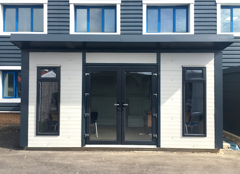 showmodel2 - Hanson Garages - Concrete Garages steel garden room